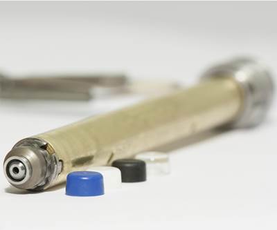Compact Nozzle Enables Injection on the Inside Surface of Part