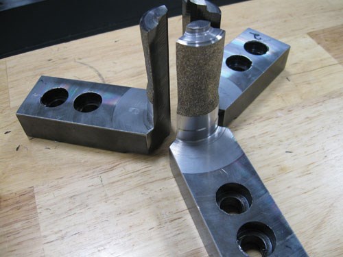 tungsten alloy friction coating on the ID grippers