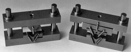 Fig. 2: Semi-articulated flexure fixtures: three-point loading (left) and four-point   loading (right).