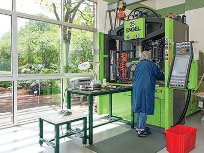 On-Site: A Big Molder’s Technical Engineering Plus a Small Company’s Customer Service