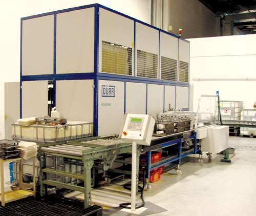 这种非氯化烃零件清洁系统用于清洁杜普机器产品主要设施中生产的每个部件。