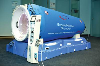 Hyperbaric chamber: Portable, pliable FRP handles pressure
