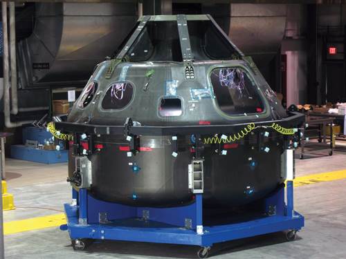 Simulation simplifies fabrication of all-composite crew module