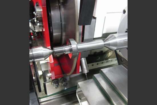 Complete Grinding Solutions usa su máquina de rectificado universal Studer S41 para desarrollar rectificado por peeling de alta velocidad en componentes hechos de materiales difíciles.
