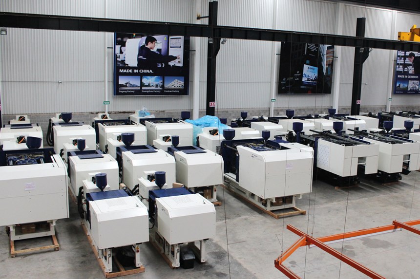 En México, Haitian tiene capacidad de tener cerca de 70 máquinas inyectoras en inventario.