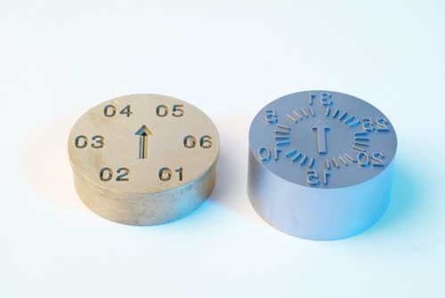 Plastic die for date stamping