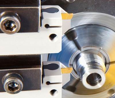 Grooving and Turning Tool Features Side-Clamping Mechanism