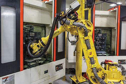 HCN 400-ii machining centers tended by FANUC robot