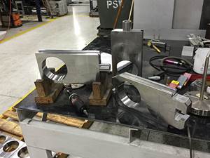 La compañía, que comenzó haciendo empaques de caucho, ahora manufactura el componente en acero inoxidable de una válvula de compuerta usada para mejorar los pozos de crudo