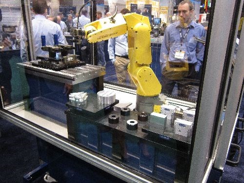 compact robotic demo from Schunk