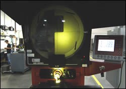 Optical comparator has reduced overall inspection time