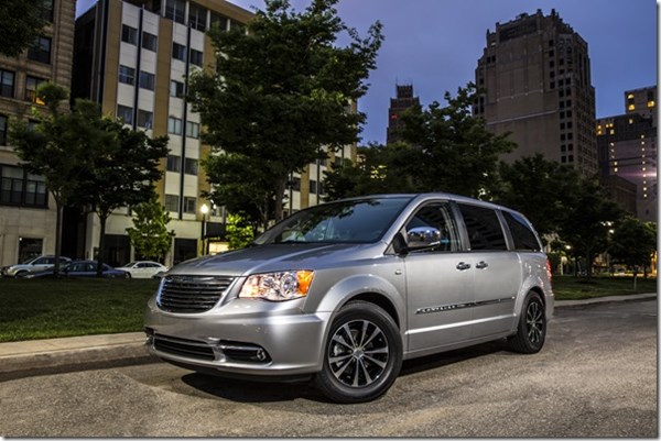 2014 Chrysler Town & Country 30th Anniversary Edition