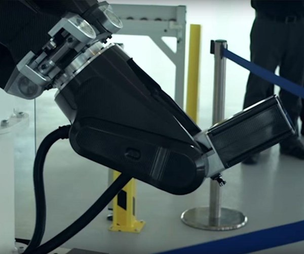 machine tool robot made from carbon fiber