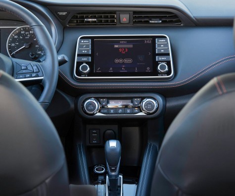 The dashboard design is said to be based on the “Gliding Wing” theme. What is notable is that that 7-inch color touchscreen on the IP isn’t an option for the high-end versions but is standard on every Kicks.