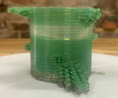 3D printed glass cylinder showing overhangs