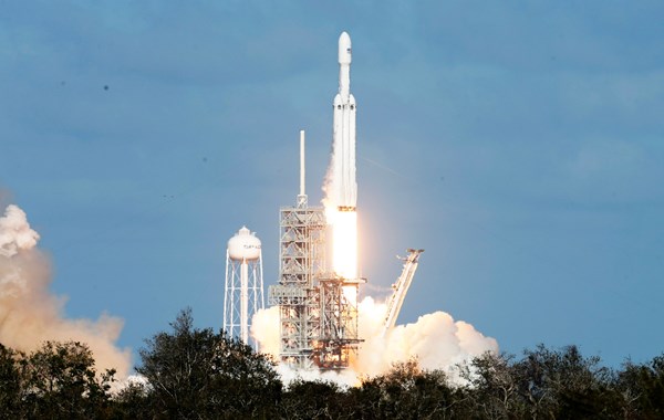 SpaceX Falcon Heavy launch 2018