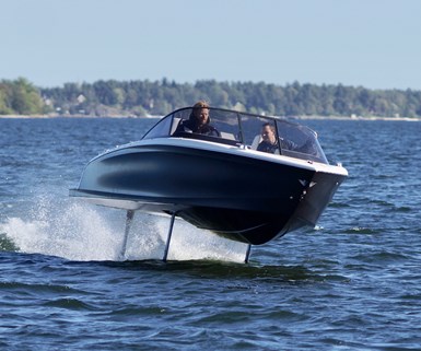 Candela Boats Seven foiling speedboat turning