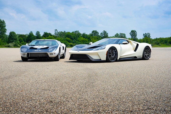 The 1964 Ford GT Prototype and 2022 Ford GT ’64 Heritage Edition.