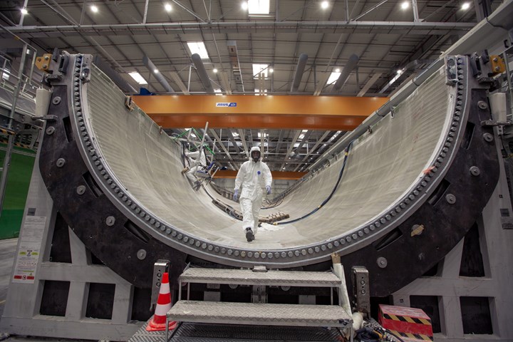 GE 107-meter wind blade mold.