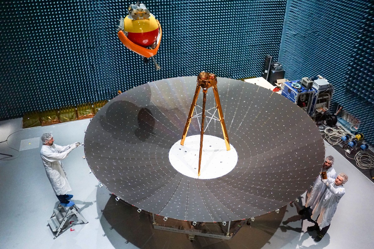 Deployable Rib Reflector Airbus qualifies Europe's first 5-meter deployable reflector for radar ...