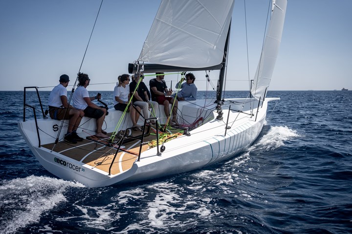 EcoRacer30 sailing crew.
