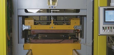 Langzhauner compression press for composite engine guide vane part