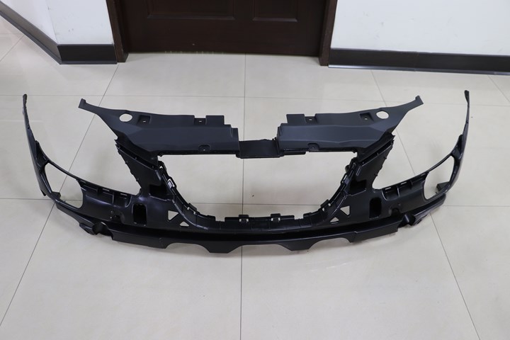 car bumper bracket from Swancor at JEC World 2024