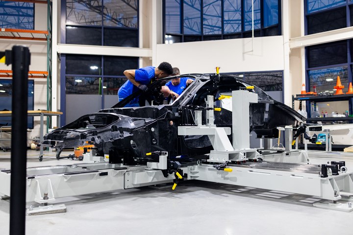 Assembly of the BinC vehicle.