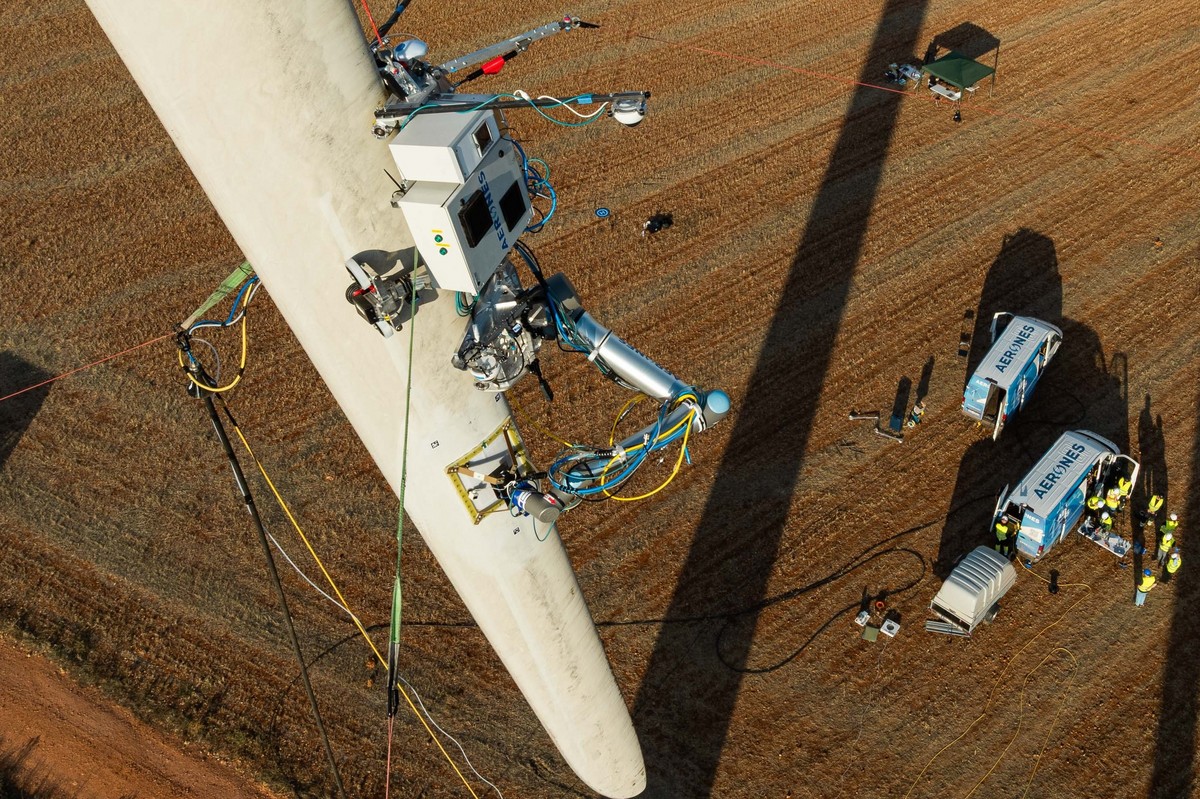 Consumer Patching Compounds ROMAIN project validates robotic, prepreg patch repair for wind turbine ...