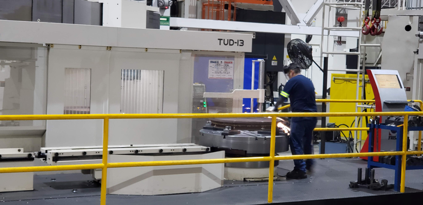 El modelo TUD 13 es otra de las máquinas de doble columna de mandrinado vertical y torno-fresado que usan en la división de mecanizados de Frisa Aerospace para la producción de diferentes componentes para turbina. 