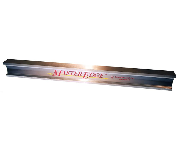 La herramienta para aluminio Master-Edge, Suburban Tool, proporciona la misma precisión con aproximadamente la mitad del peso.