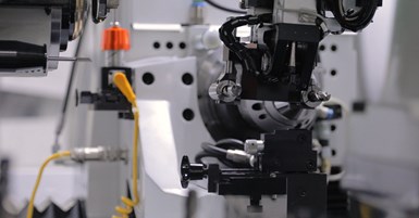 Si bien las rectificadoras de herramientas CNC no son equipos estándar para la mayoría de los talleres de máquinas, los avances en la automatización podrían hacerlas más viables para una mayor parte de las instalaciones metalmecánicas.