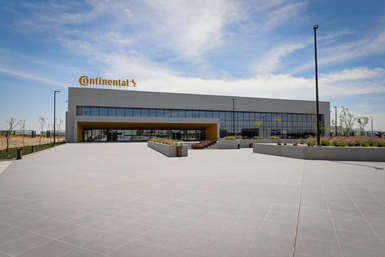 La nueva planta de Continental tuvo una inversión de 52 millones de euros y arrancará la operación de sus líneas de producción este año.