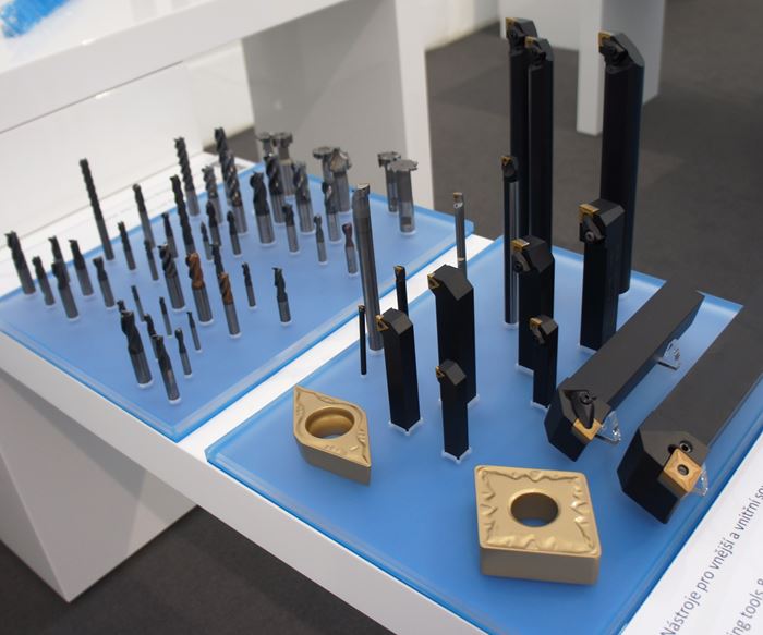Dormer-brand solid tools and Pramet-brand indexables display 