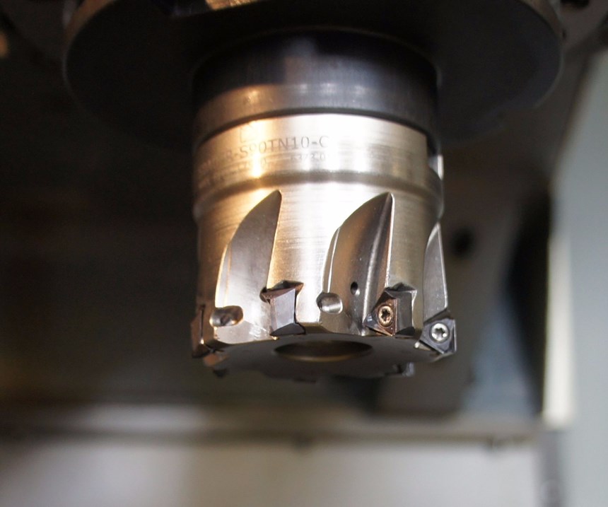 Eco shoulder-milling tool with new TNGX 10 inserts