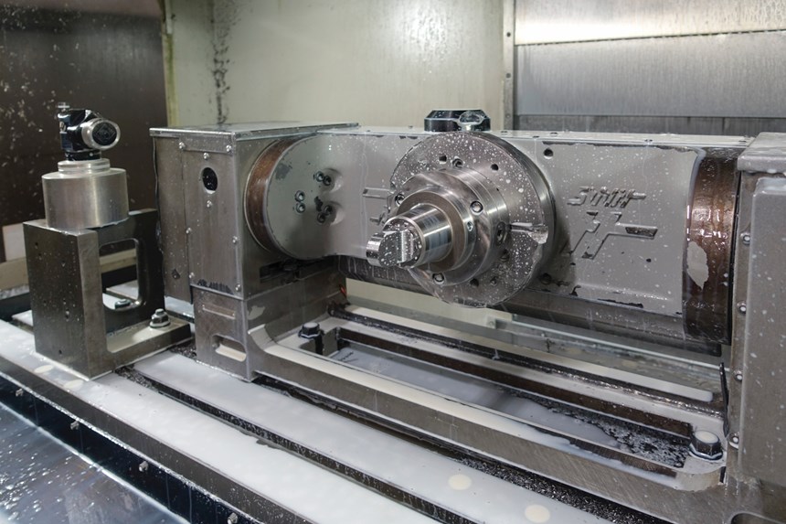 La capacidad fundamental del taller para fresar material sólido es el mecanizado en cinco ejes. R&D Manco tiene seis centros de mecanizado de cinco ejes de Haas Automation.