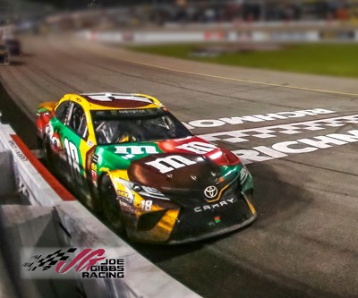 NASCAR "Garage" Display Invites Hands-On Measurement