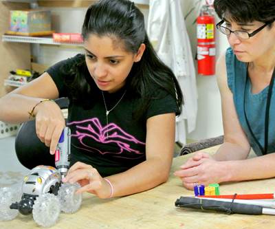 Engineers and Manufacturers Invited to Take Part in Girl Day