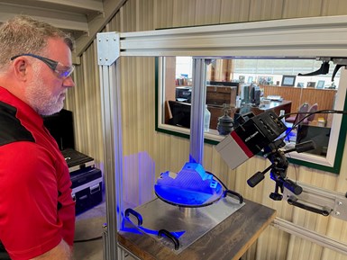 Tony Elder aportó su experiencia como ingeniero de diseño en una importante empresa automotriz a Integrity Tool, donde ha encabezado nuevas integraciones tecnológicas como este escáner óptico 3D Atos.