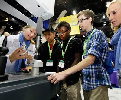 Robotics, Smart Manufacturing Engage Students and Educators at Summit