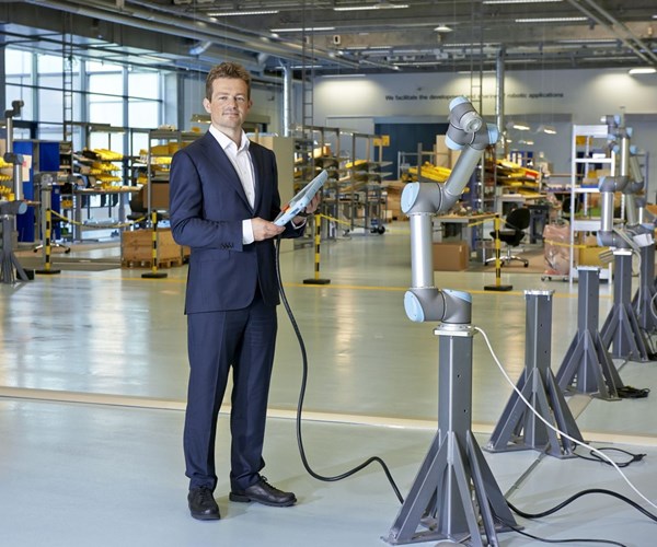 Esben Østergaard - Universal Robots