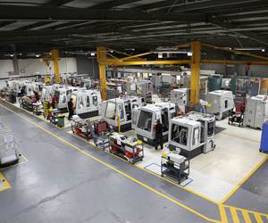 两名磨工检查工具