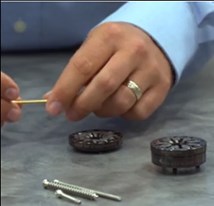 视频:在瑞士型机器上制造螺丝的提示