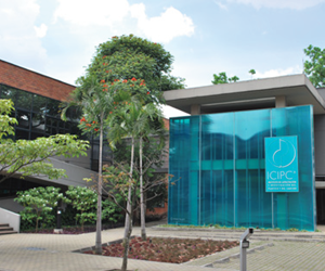 Instituto Colombiano de Capacitación del Plástico y del Caucho, en Medellín (Colombia)