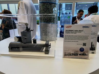 Demostración de productos reciclados en el Circonomic Centre de Erema.