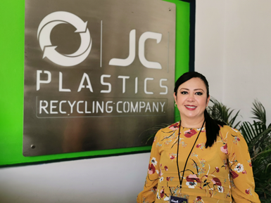 Rosalina Moreno, fundadora y directora de JC Plastics.