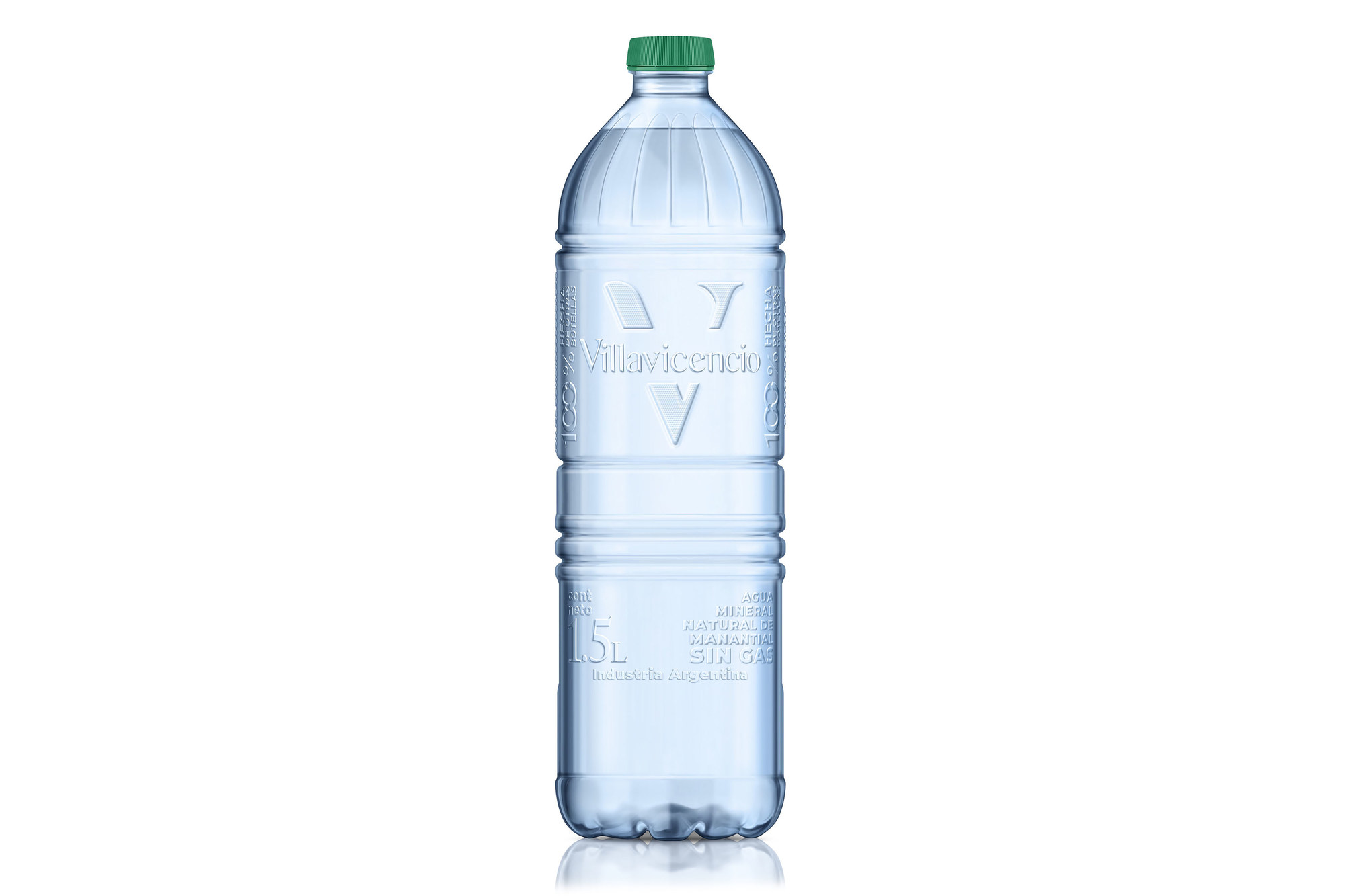 Botella de agua sin etiqueta de Amcor y Danone reduce huella de carbono en  un 21 %
