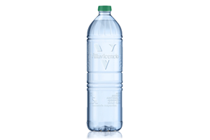 Botella de agua marca Villavicencio.