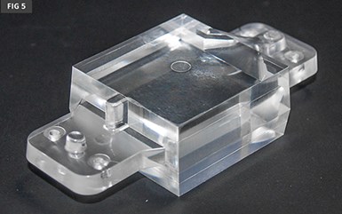 Para una comparación proceso, se utilizó una parte de policarbonato cuboidal (40 × 38 × 20 mm). 