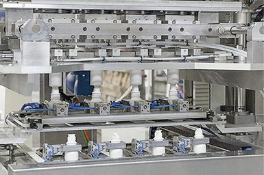 Tecnología para hacer botellas en una máquina de termoformado vertical.